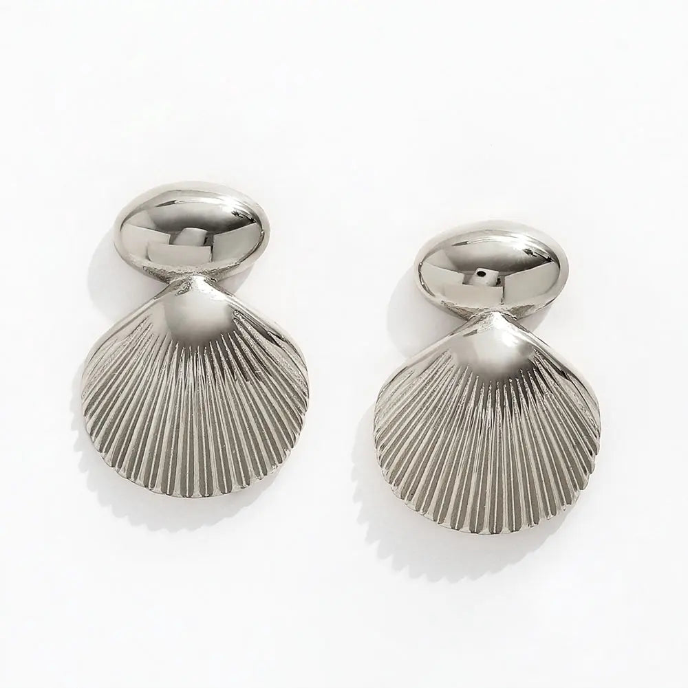 Shelly Stud Earrings